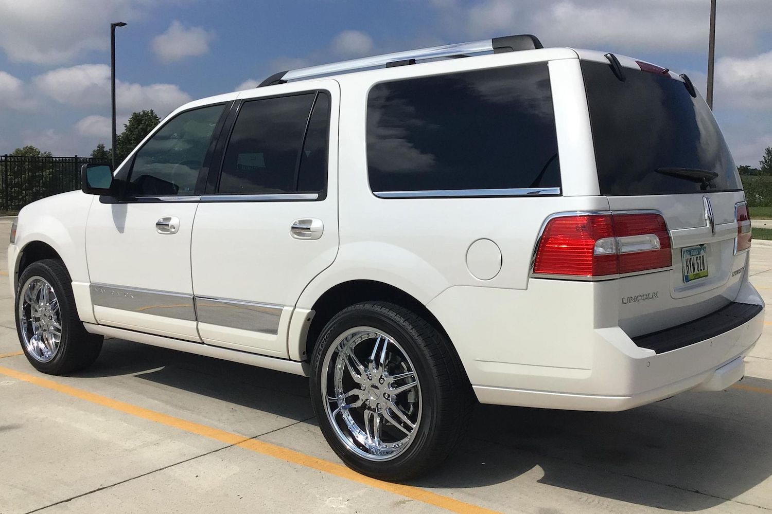 2011 Lincoln Navigator With Just Over 6,000 Miles Up For Auction