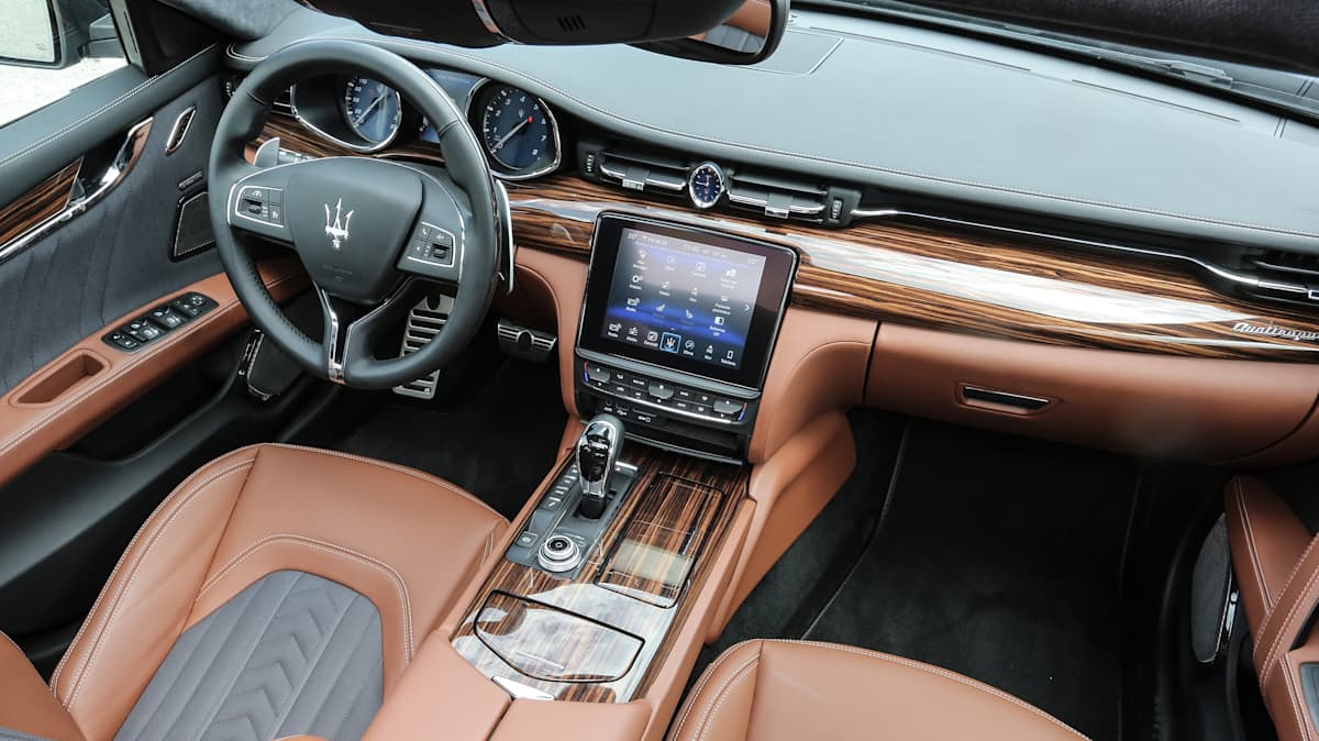 2017 Maserati Quattroporte review - Drive