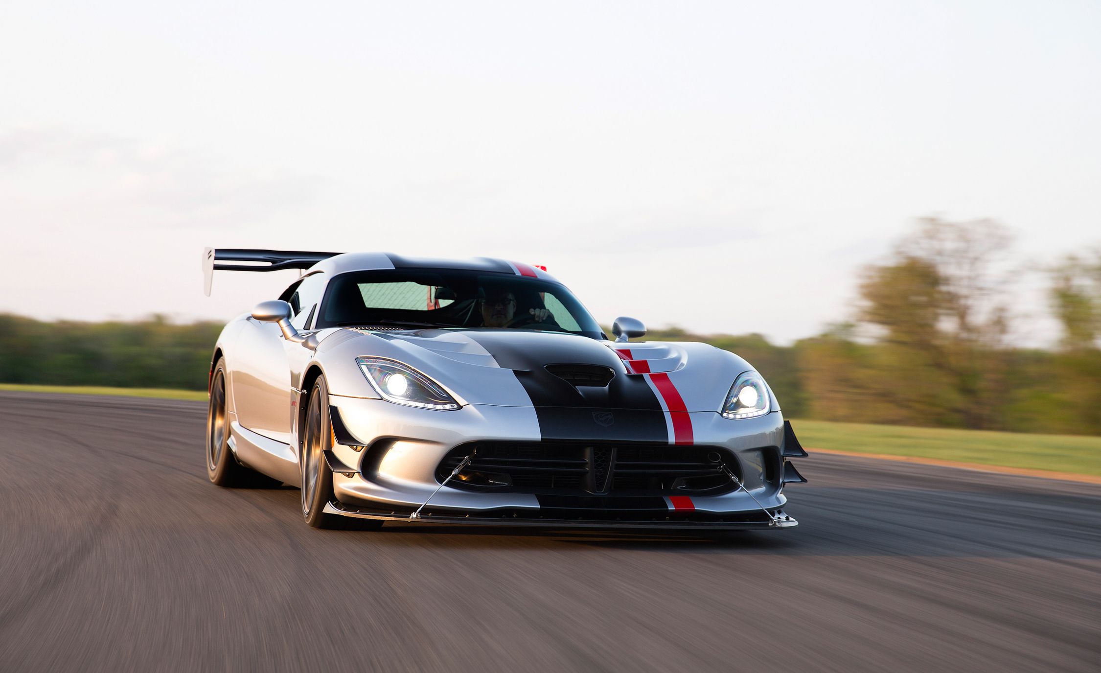 First Drive: 2016 Dodge Viper ACR