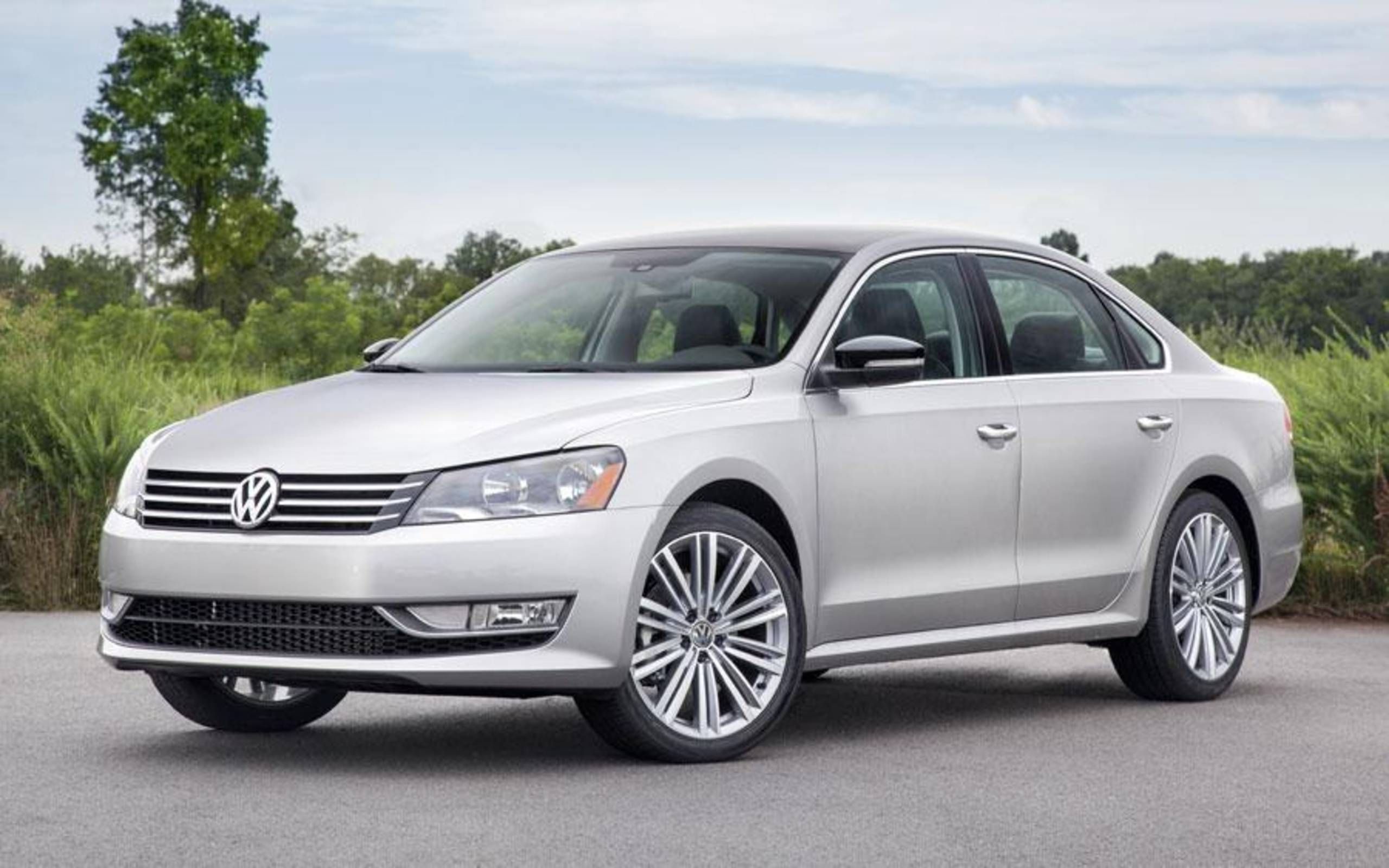 2014 Volkswagen Passat Sport to start at $27,295