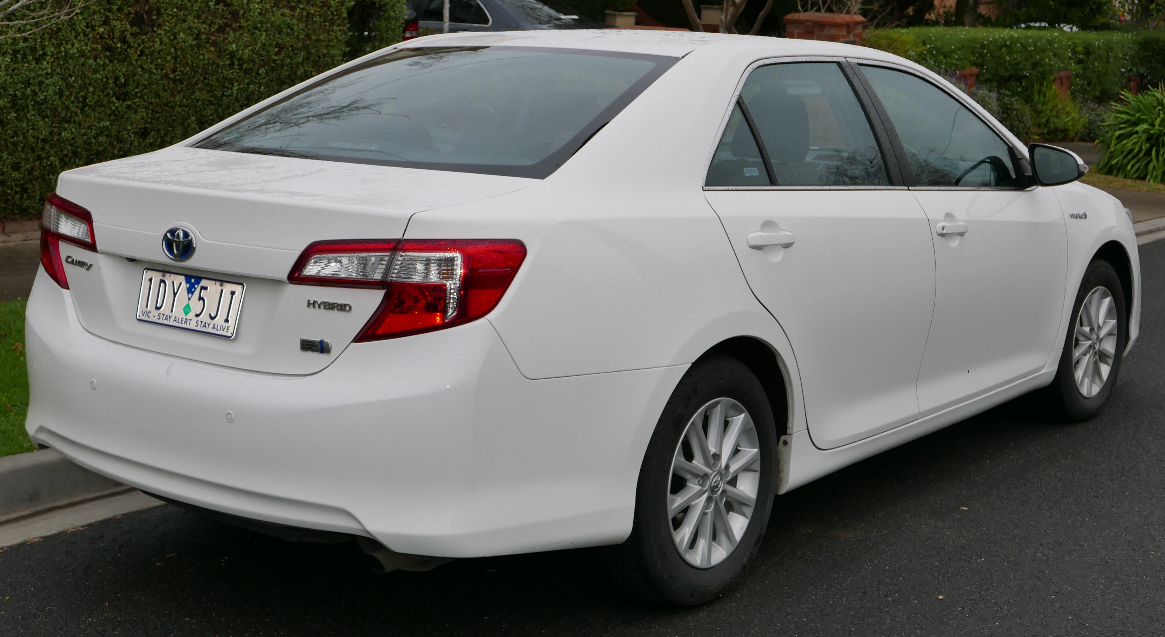File:2015 Toyota Camry (AVV50R) Hybrid H sedan (2015-07-03) 02.jpg -  Wikipedia