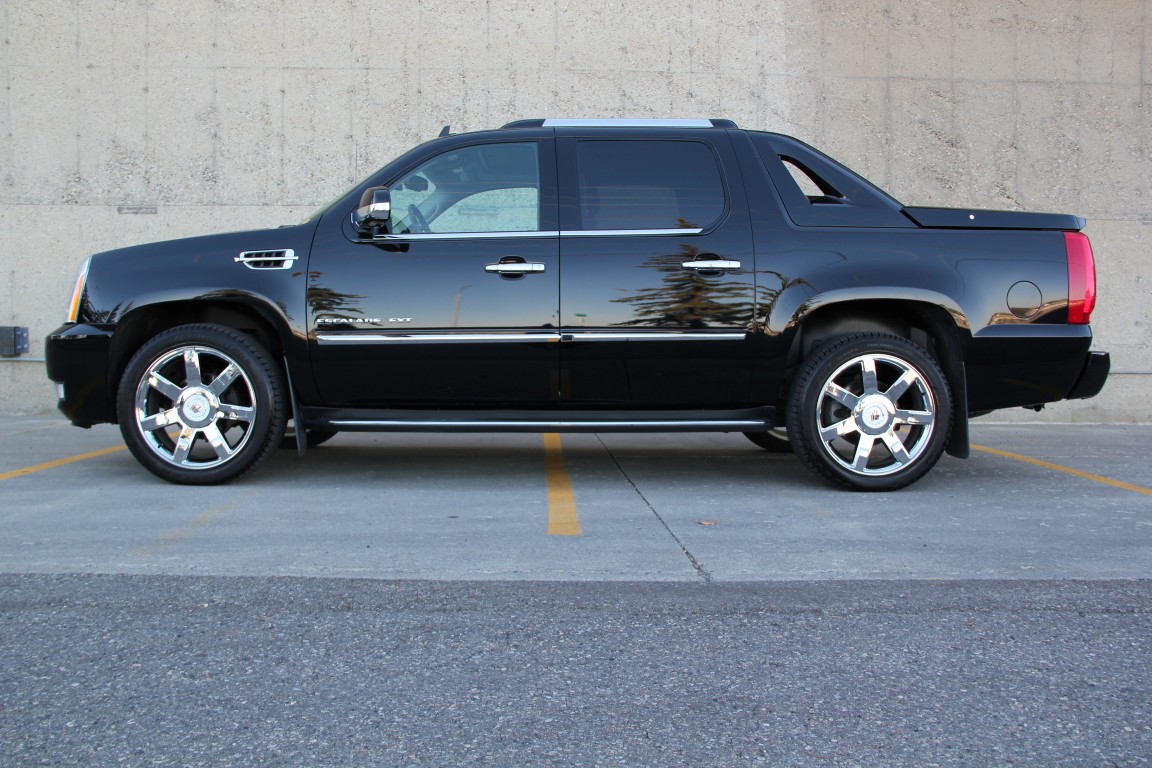 2010 Cadillac Escalade EXT AWD Ultra Luxury SUPERCHARGED! - Envision Auto