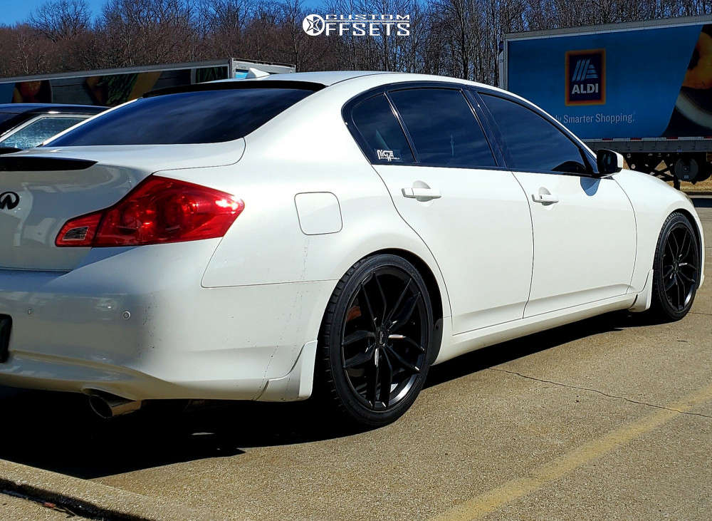 2010 INFINITI G37 with 19x8.5 35 Niche Vosso and 245/40R19 Sumitomo Htr A/s  P02 and Coilovers | Custom Offsets