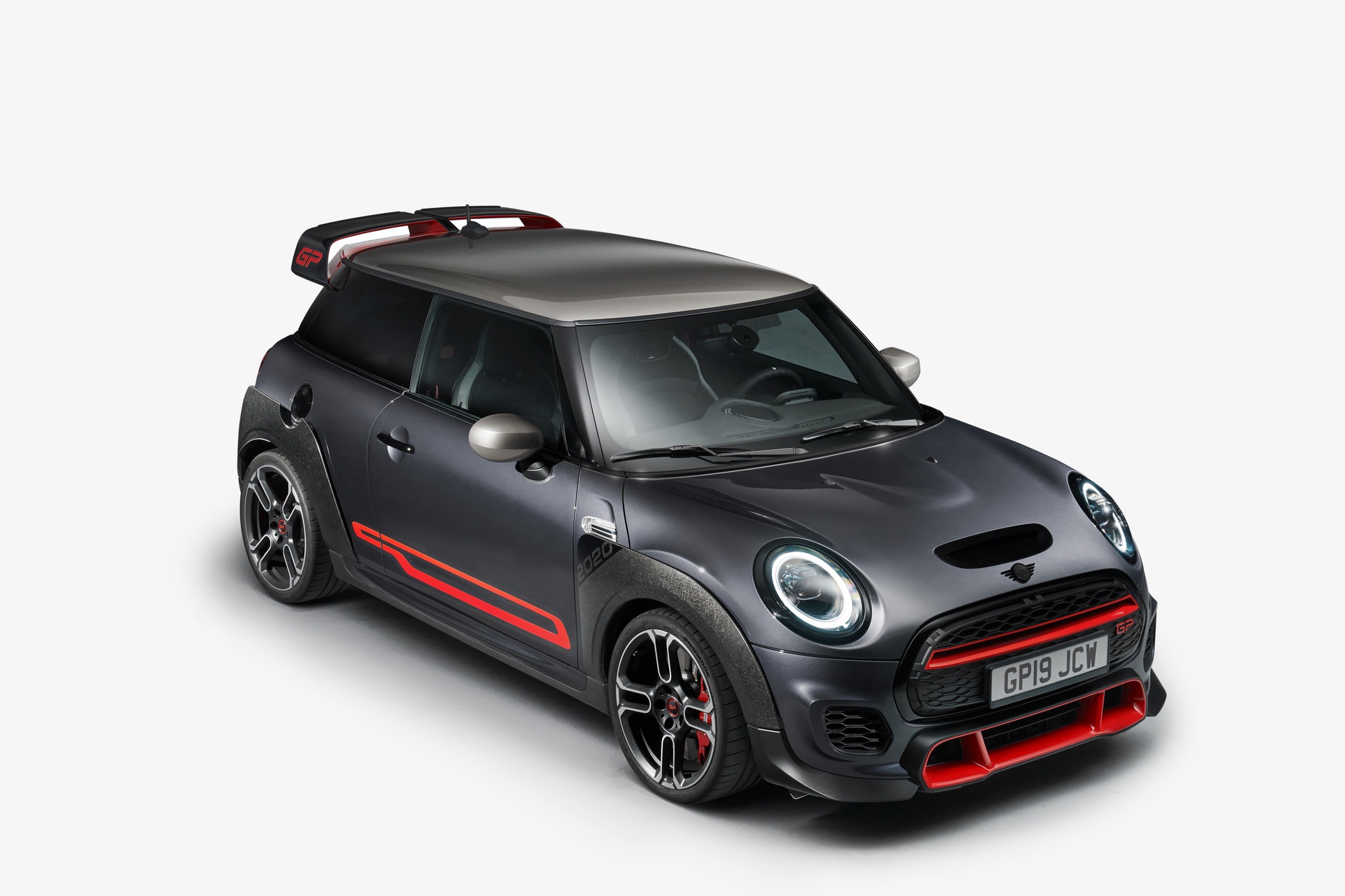 World Premiere: MINI John Cooper Works GP with 306 hp and racing DNA