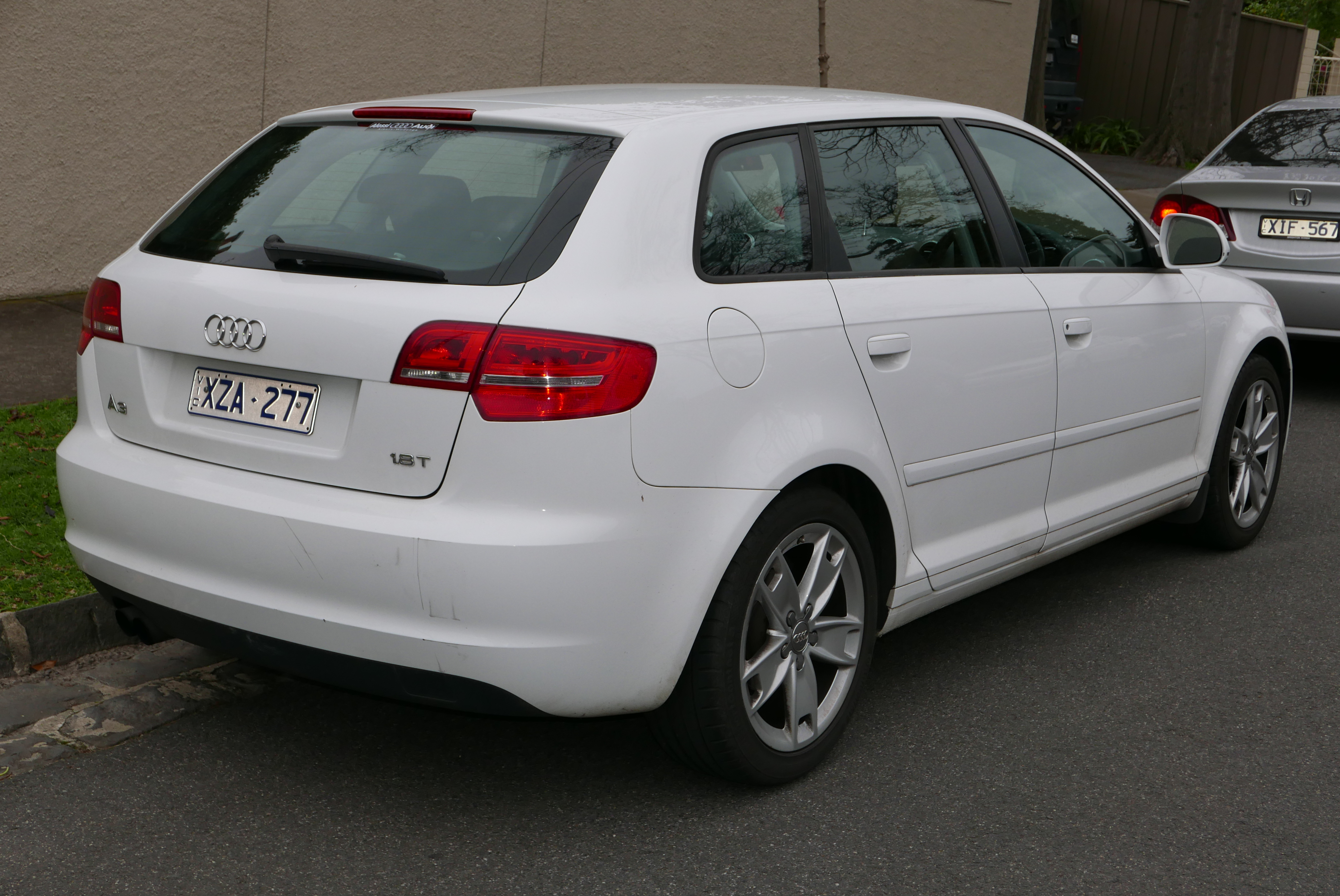 File:2010 Audi A3 (8PA MY10) 1.8 TFSI Ambition Sportback 5-door hatchback  (2015-07-09) 02.jpg - Wikimedia Commons