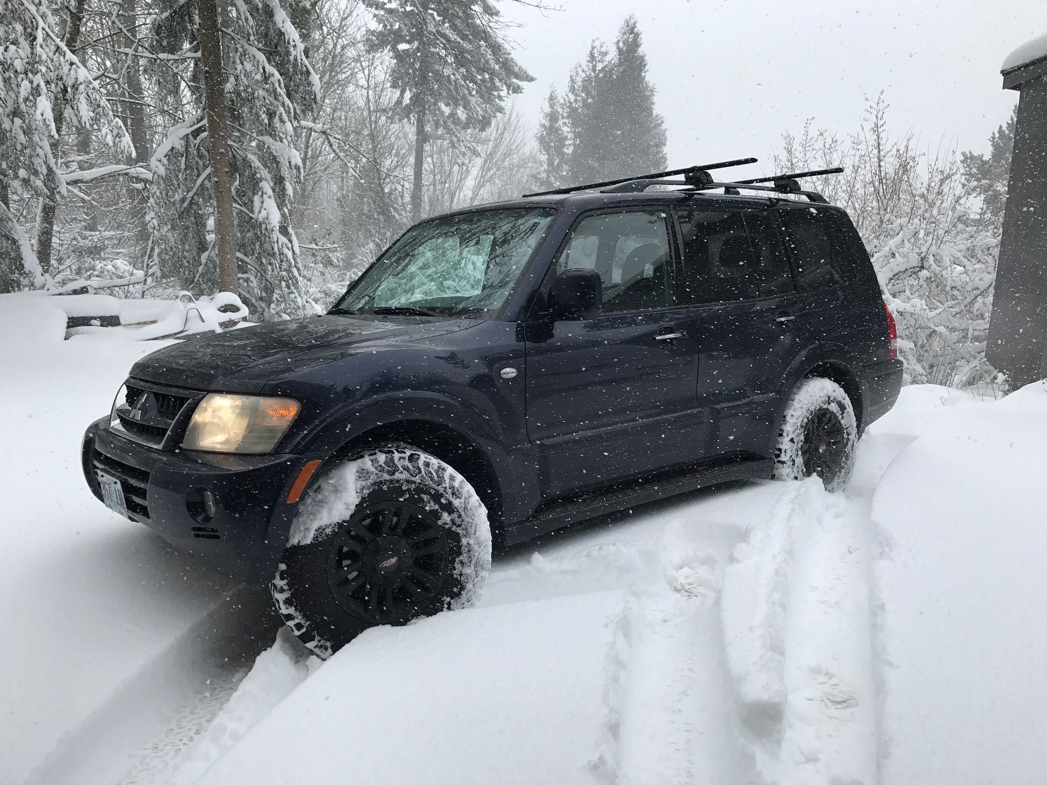 My 2003 Mitsubishi Montero in a snowstorm #4x4 #offroad #Grime #dubstep |  Mitsubishi, Snow storm, Offroad