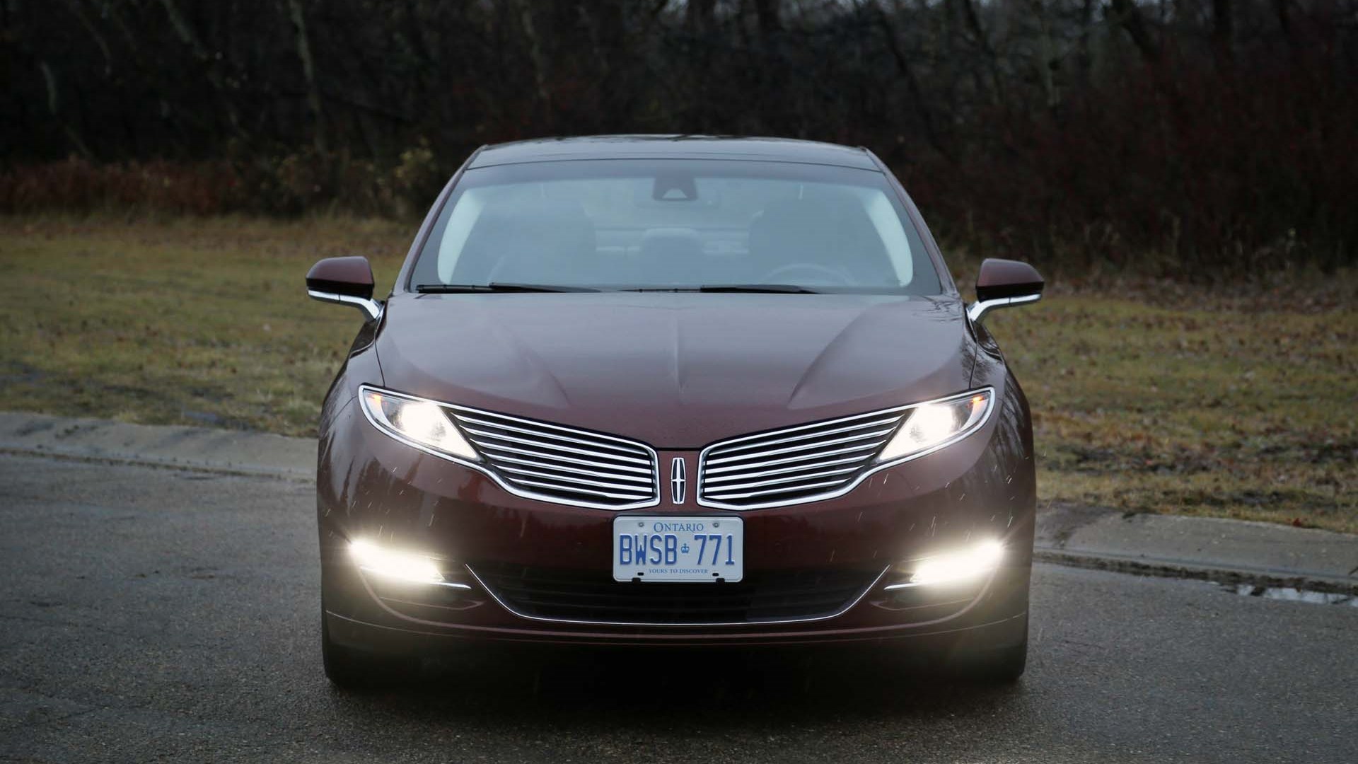 2016 Lincoln MKZ Hybrid Test Drive Review | AutoTrader.ca