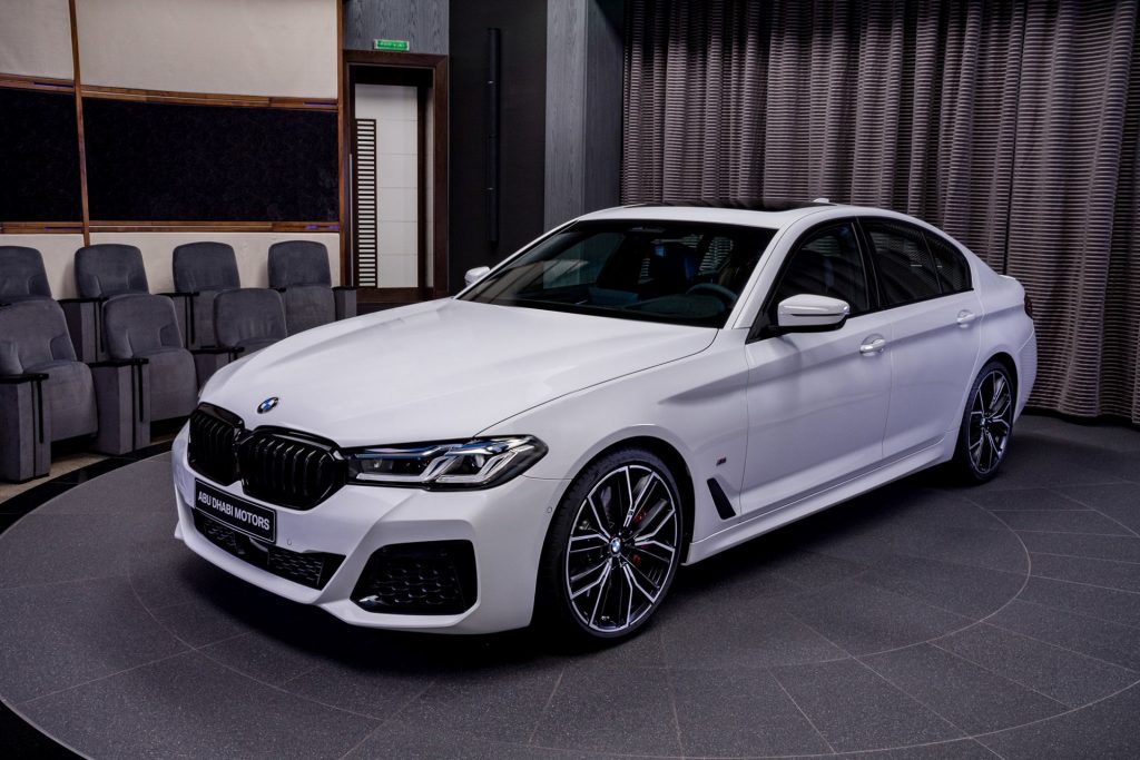 2021 BMW M550i Matches Alpine White Body With Mocha Interior | Carscoops