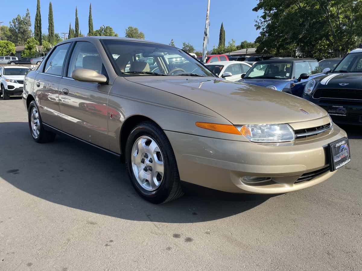 Sold 2000 Saturn LS in La Crescenta