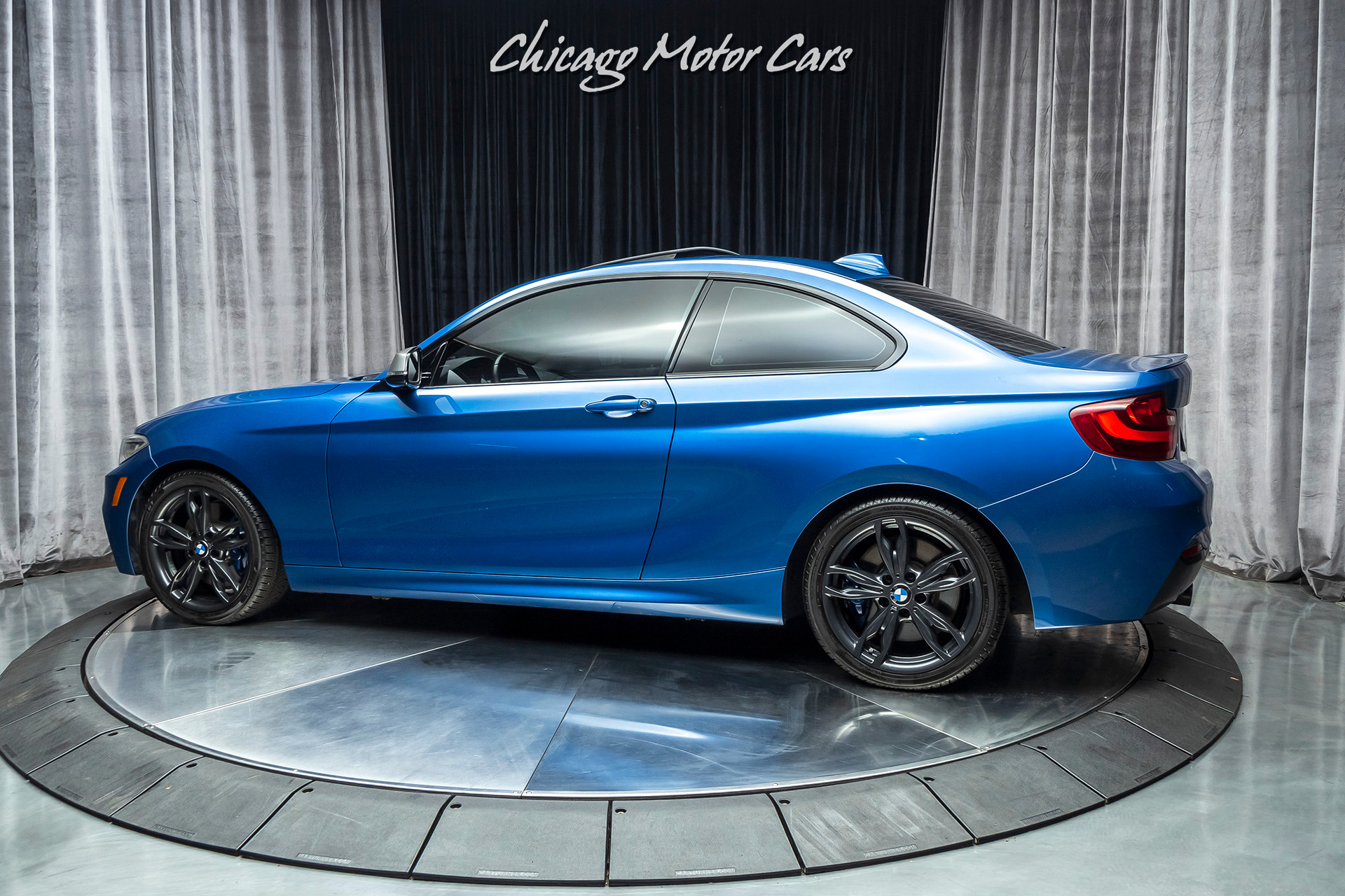 Used 2016 BMW 2 Series M235i xDrive Technology Package! Well Equipped! For  Sale (Special Pricing) | Chicago Motor Cars Stock #17677