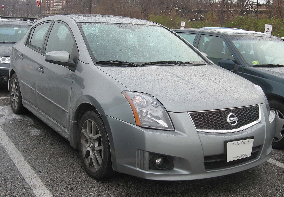 File:2008 Nissan Sentra SE-R SpecV.jpg - Wikimedia Commons