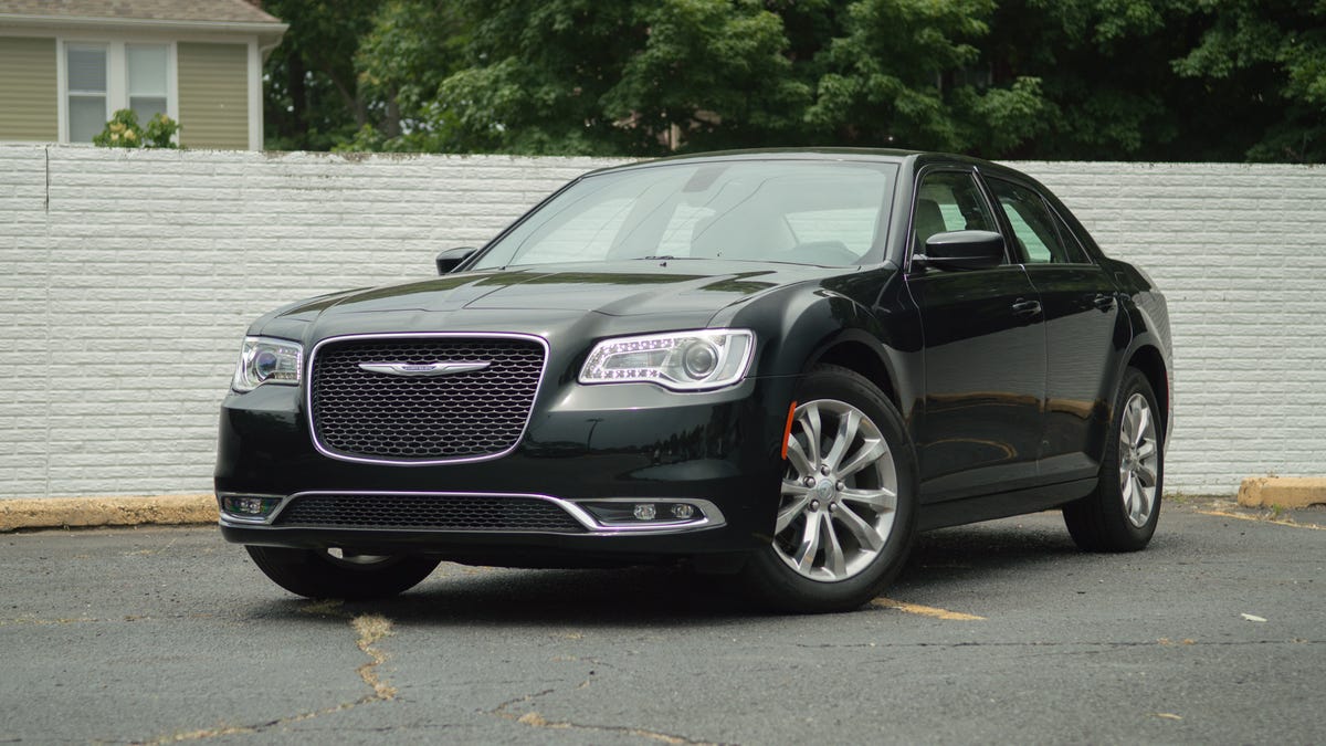 2016 Chrysler 300 Limited AWD review: An old dog that could use some newer  tricks - CNET