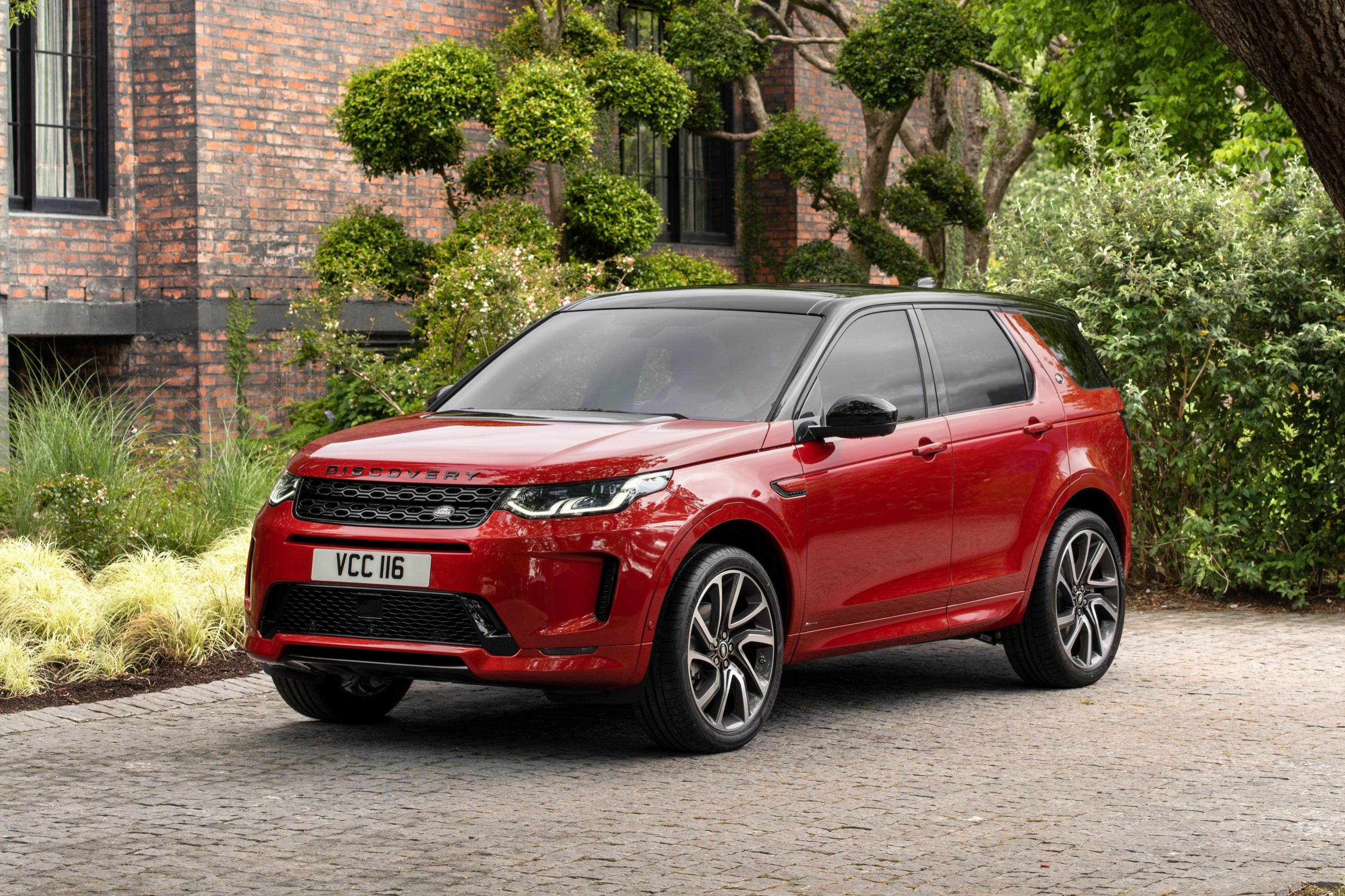 2022 Land Rover Discovery Sport price and specs | CarExpert