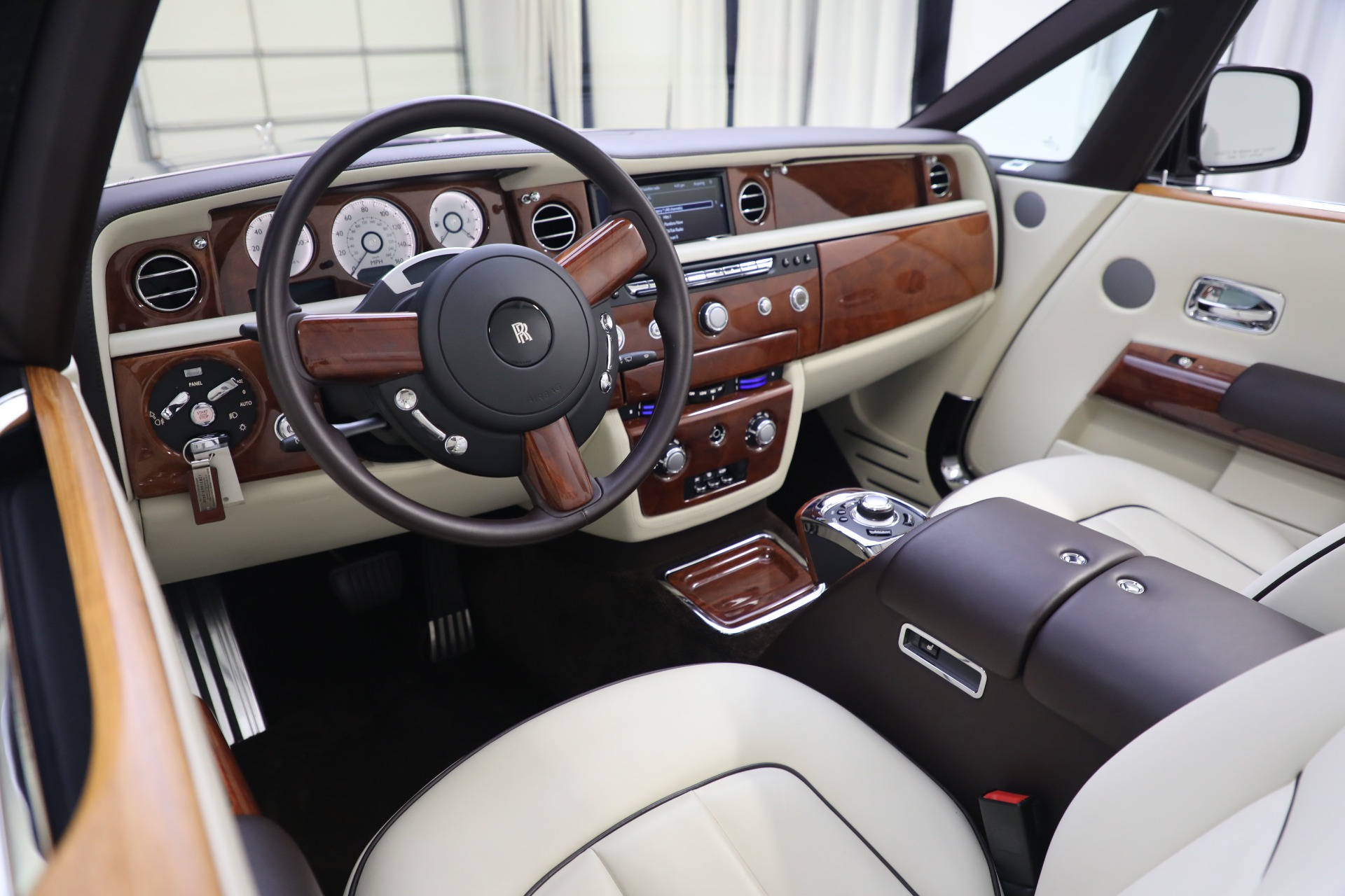 Pre-Owned 2015 Rolls-Royce Phantom Drophead Coupe For Sale (Special  Pricing) | Pagani of Greenwich Stock #8262