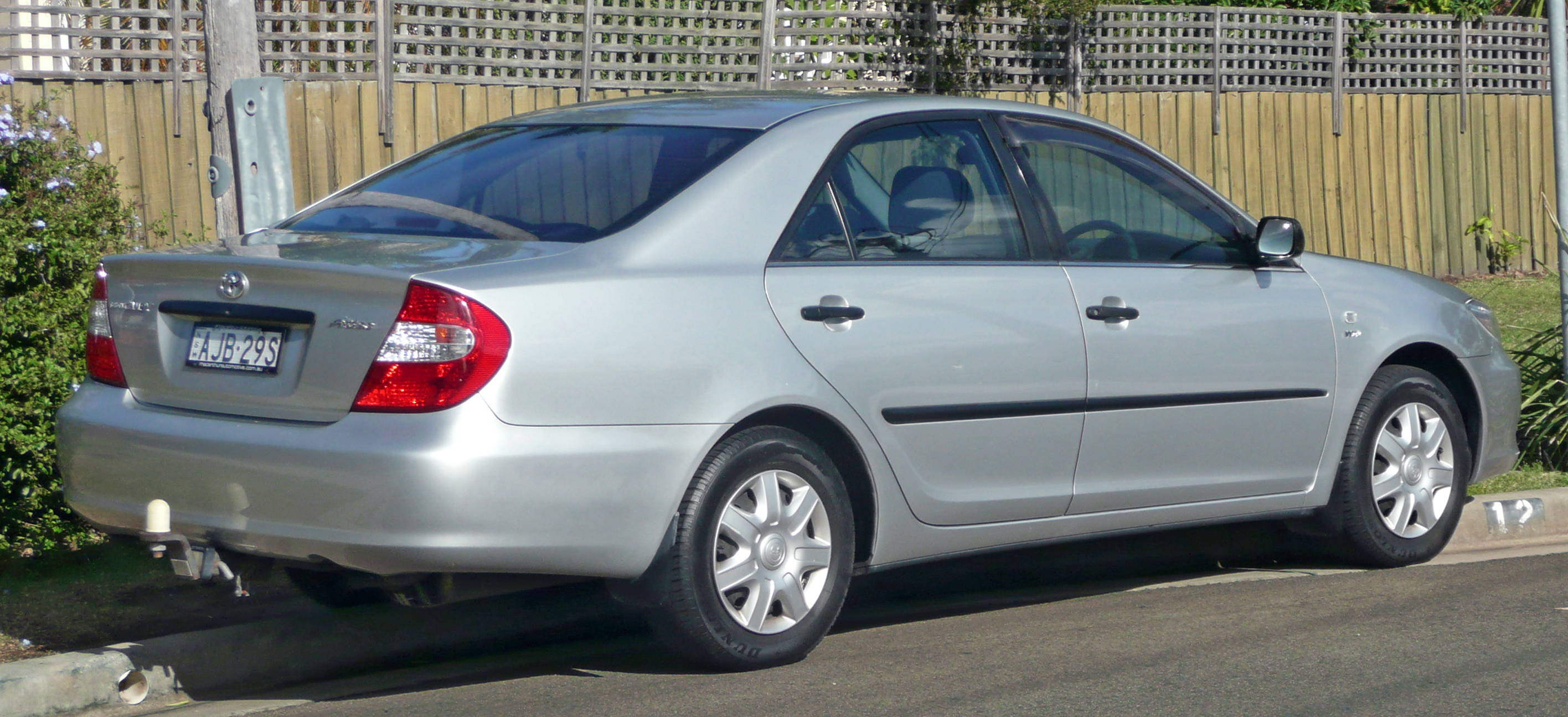File:2002-2004 Toyota Camry (ACV36R) Altise sedan 07.jpg - Wikimedia Commons