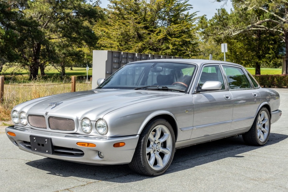 No Reserve: 45k-Mile 2003 Jaguar XJR for sale on BaT Auctions - sold for  $22,000 on April 28, 2022 (Lot #71,863) | Bring a Trailer