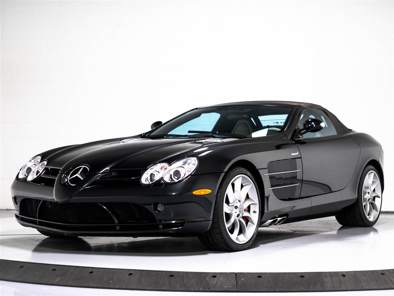 2008 Mercedes-Benz SLR MCLAREN AMG, V8, 617HP, ROADSTER, GULLWING,  COLLECTORS CAR - North York