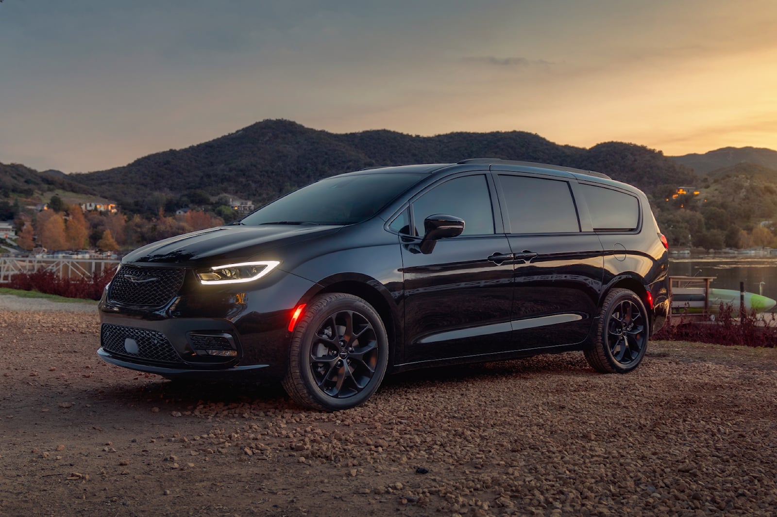 The Fun 2023 Chrysler Pacifica | Plymouth, MA | Best Chrysler