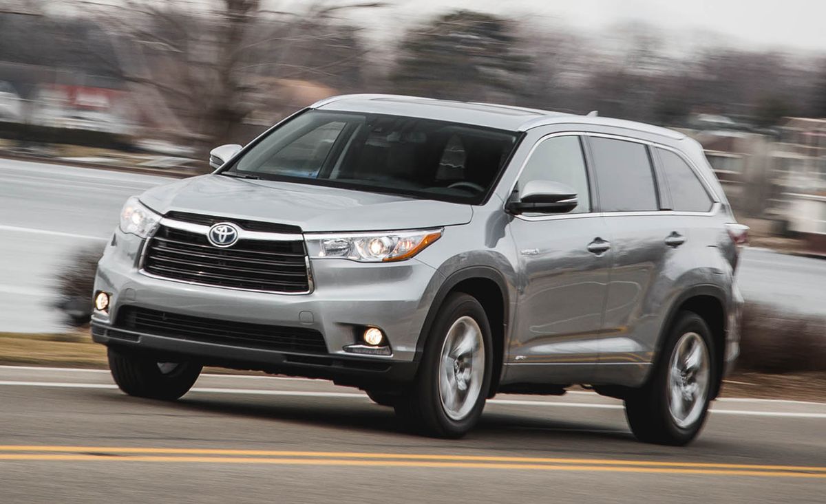 2016 Toyota Highlander &#8211; Review &#8211; Car and Driver