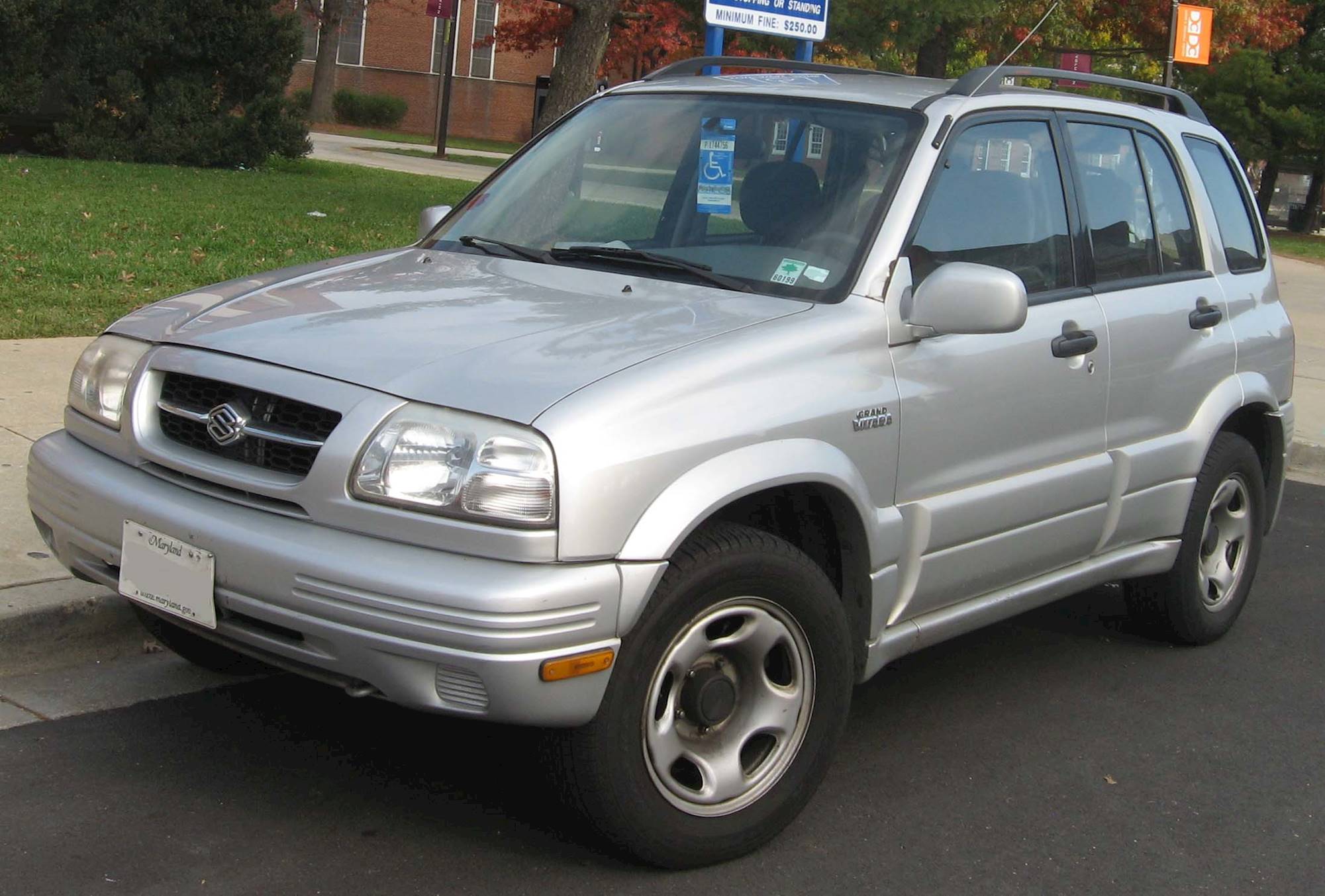 2001 Suzuki Grand Vitara JLX+ 4dr 4x4 5-spd manual w/OD