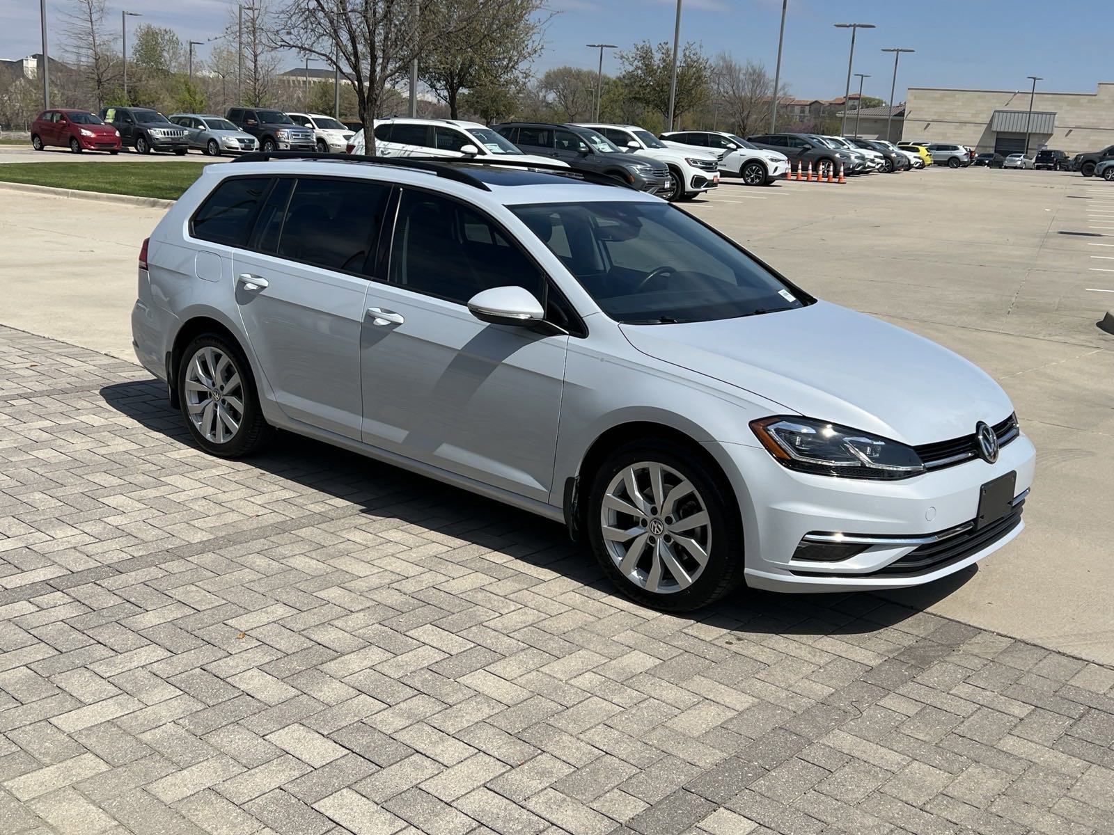 Certified Pre-Owned 2019 Volkswagen Golf SportWagen FWD SE in Buford  #PS13015 | Mall of Georgia MINI
