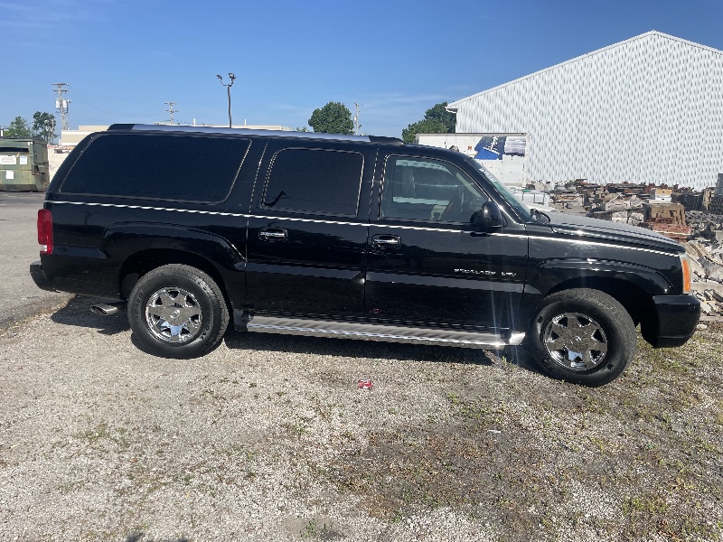 Used 2004 Cadillac Escalade ESV for Sale in Sellersburg IN 47172 Bill's  Used Cars
