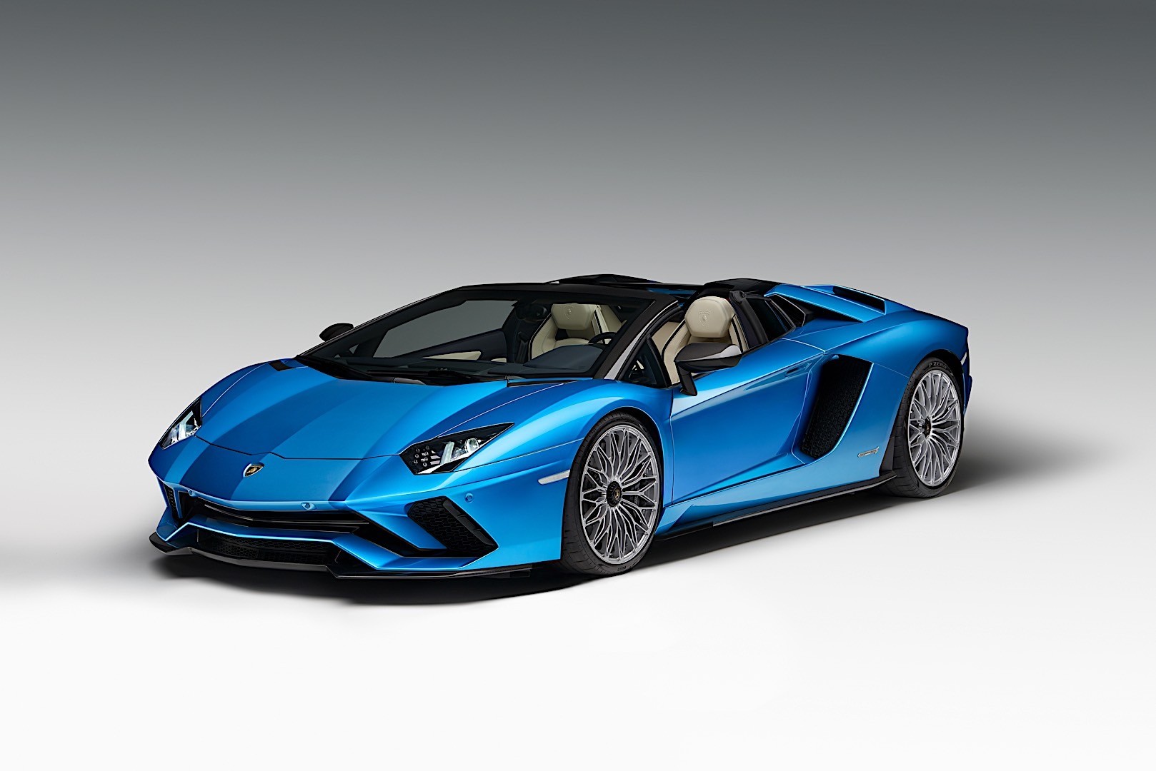 LAMBORGHINI Aventador S Roadster Specs & Photos - 2017, 2018, 2019, 2020,  2021, 2022, 2023 - autoevolution