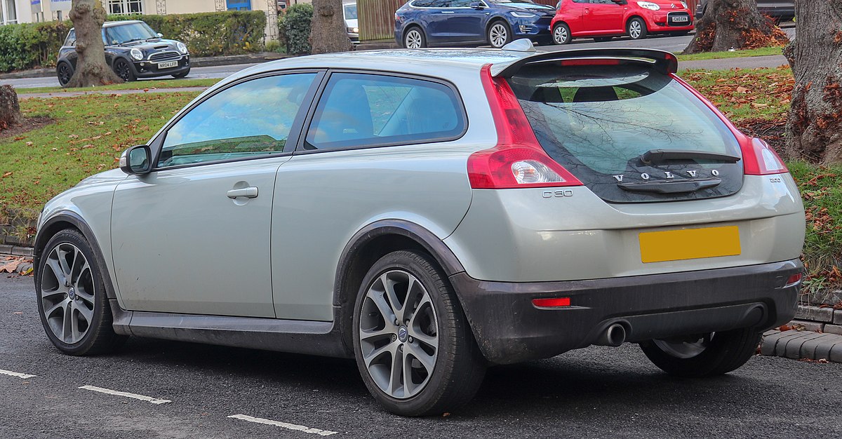 File:2008 Volvo C30 SE Sport D5 Automatic 2.0 Rear.jpg - Wikimedia Commons