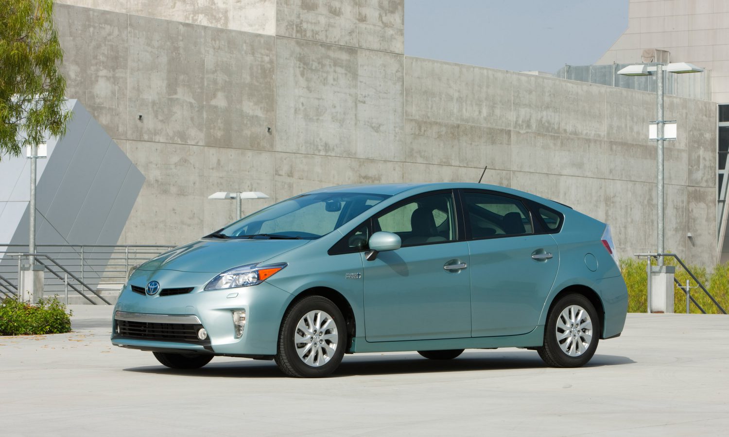 2013 Toyota Prius Plug-In Product Information - Toyota USA Newsroom