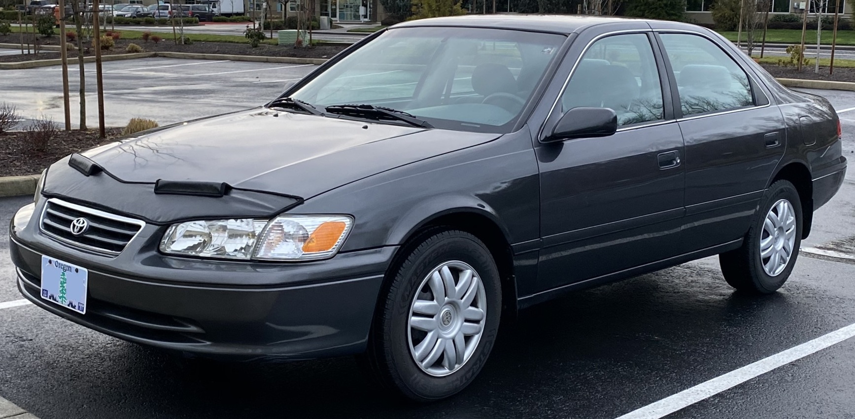 File:2001 Toyota Camry LE.jpg - Wikimedia Commons