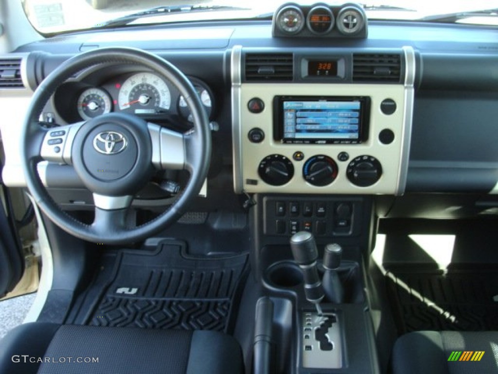 2009 Toyota FJ Cruiser 4WD interior Photo #53863402 | GTCarLot.com