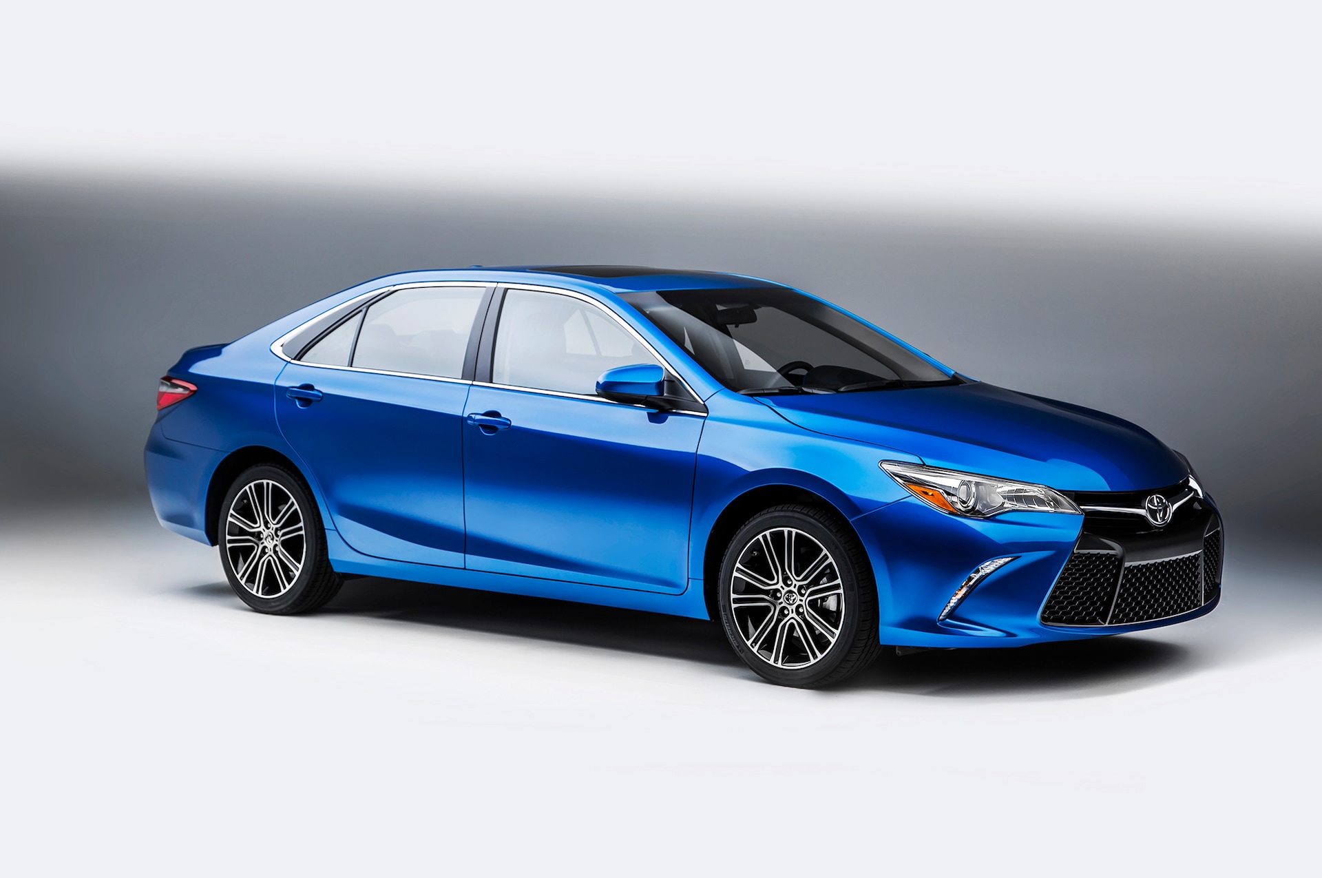 2016 Toyota Camry Prices, Reviews, and Photos - MotorTrend