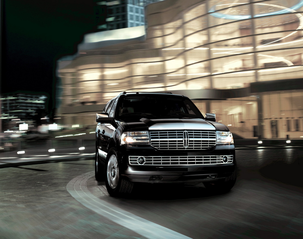 2009 Lincoln Navigator Review, Ratings, Specs, Prices, and Photos - The Car  Connection