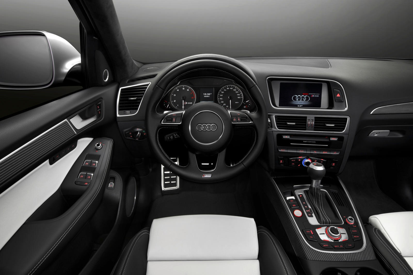 2014 Audi SQ5 Interior Photos | CarBuzz