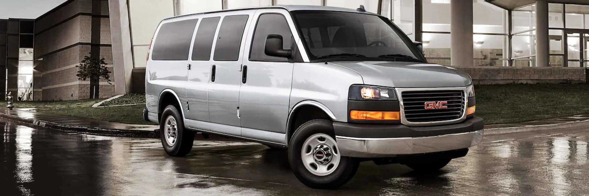 2021 GMC Savana Passenger Van in St. Louis | Lou Fusz Buick GMC