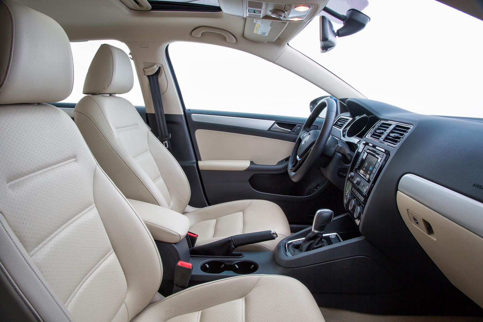 2016 Volkswagen Jetta Hybrid Interior Photos | CarBuzz