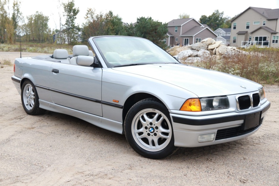 No Reserve: 34k-Mile 1998 BMW 328i Convertible 5-Speed for sale on BaT  Auctions - sold for $13,750 on November 22, 2021 (Lot #60,077) | Bring a  Trailer
