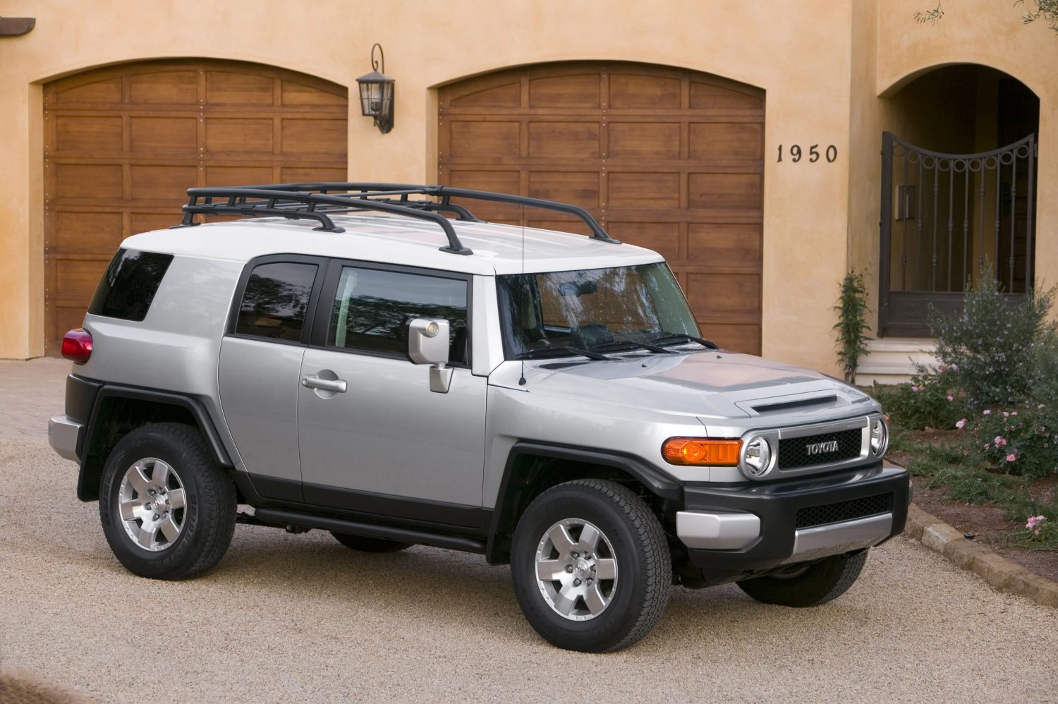 2009 - 2010 Toyota FJ Cruiser 042 - Toyota USA Newsroom