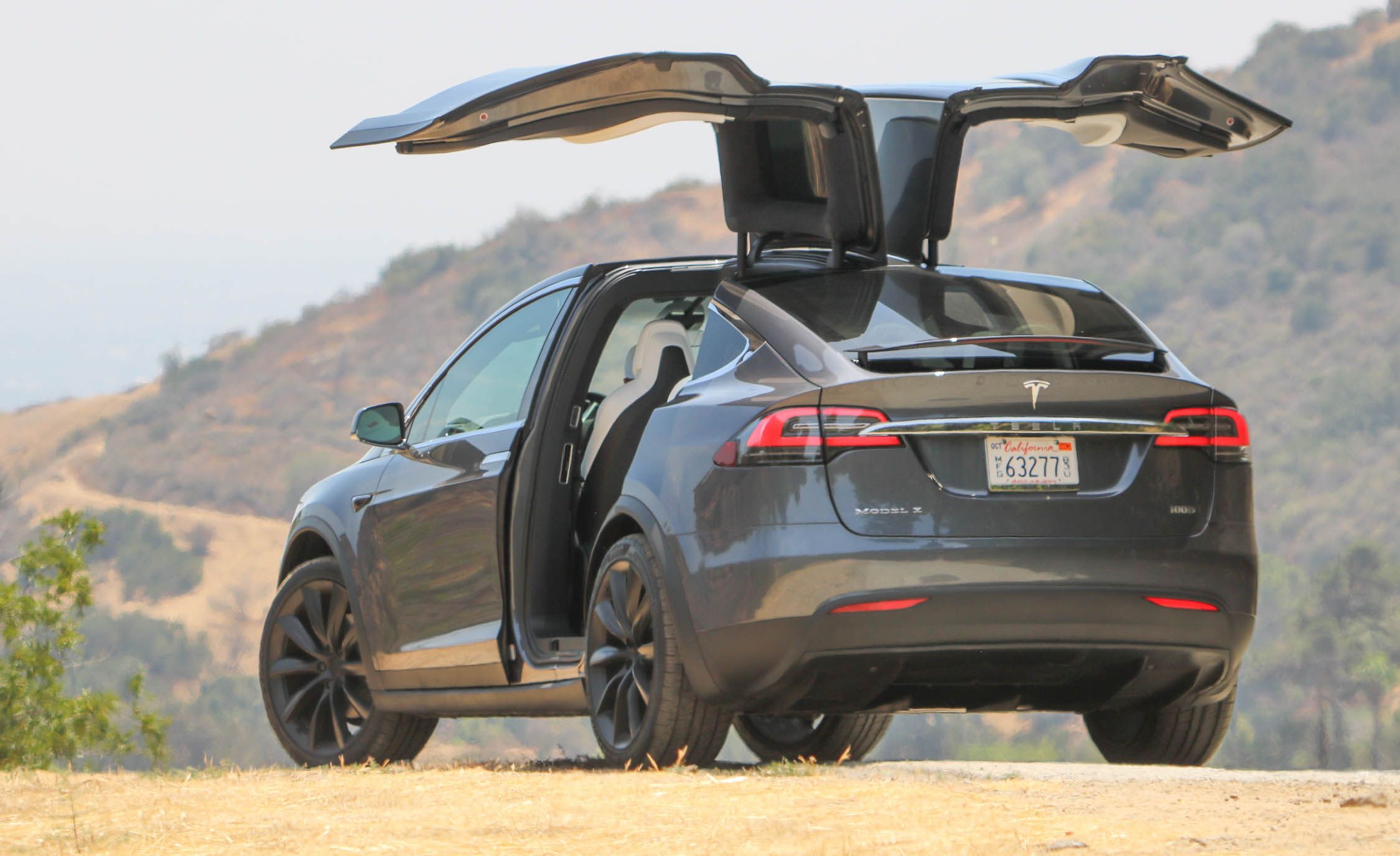 2018 Tesla Model X Review, Pricing, and Specs