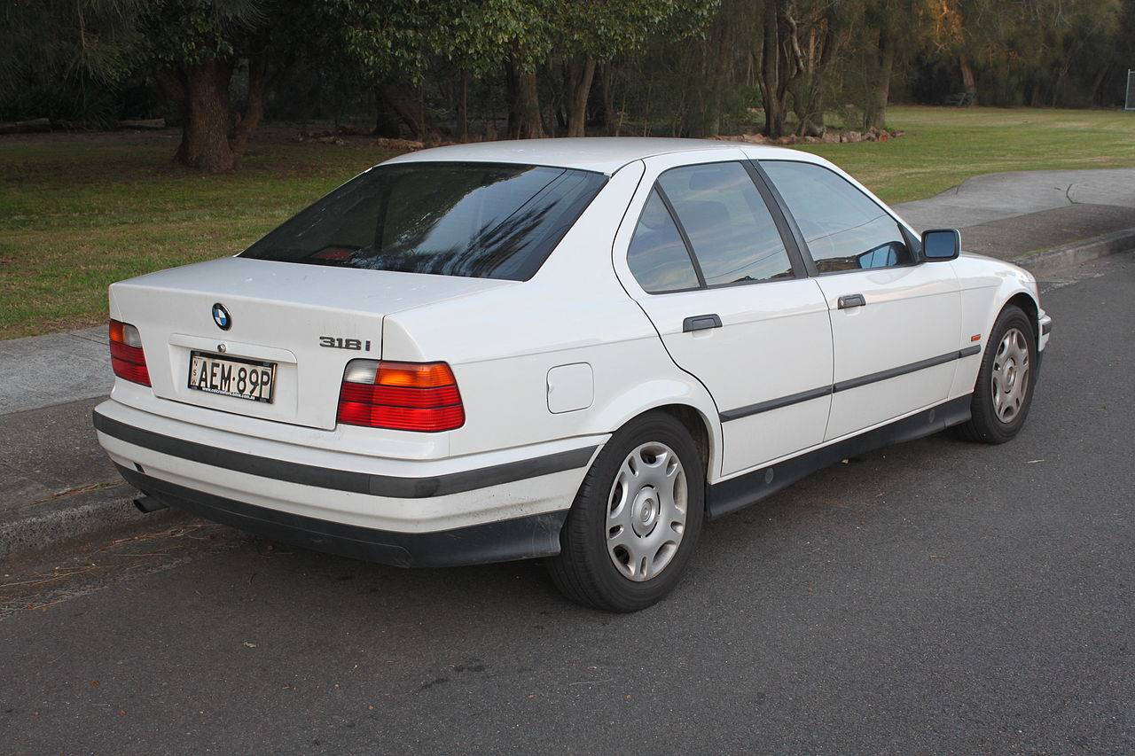 1997 BMW 318 is 2dr Coupe 5-spd manual w/OD