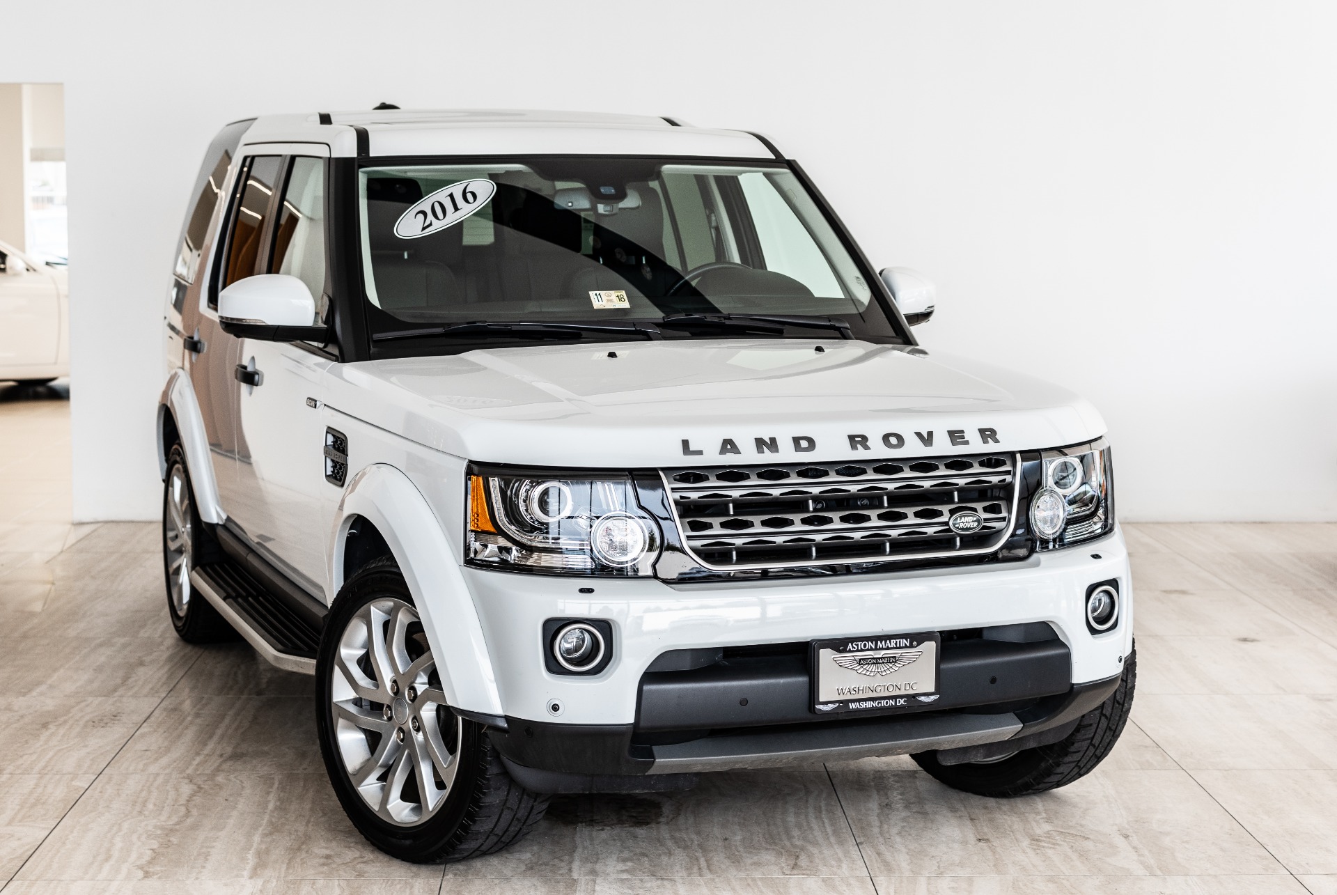 Used 2016 Land Rover LR4 HSE For Sale (Sold) | Aston Martin Washington DC  Stock #P115184A