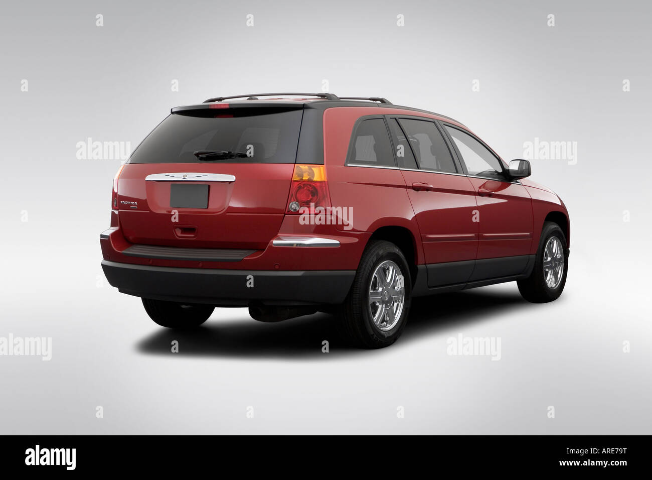 2006 Chrysler Pacifica Touring in Red - Rear angle view Stock Photo - Alamy