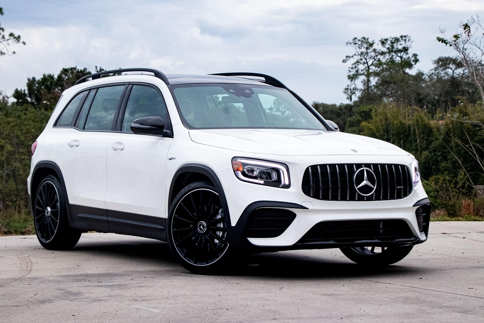 2022 Mercedes-AMG GLB 35 Review, Pricing | AMG GLB 35 SUV Models | CarBuzz
