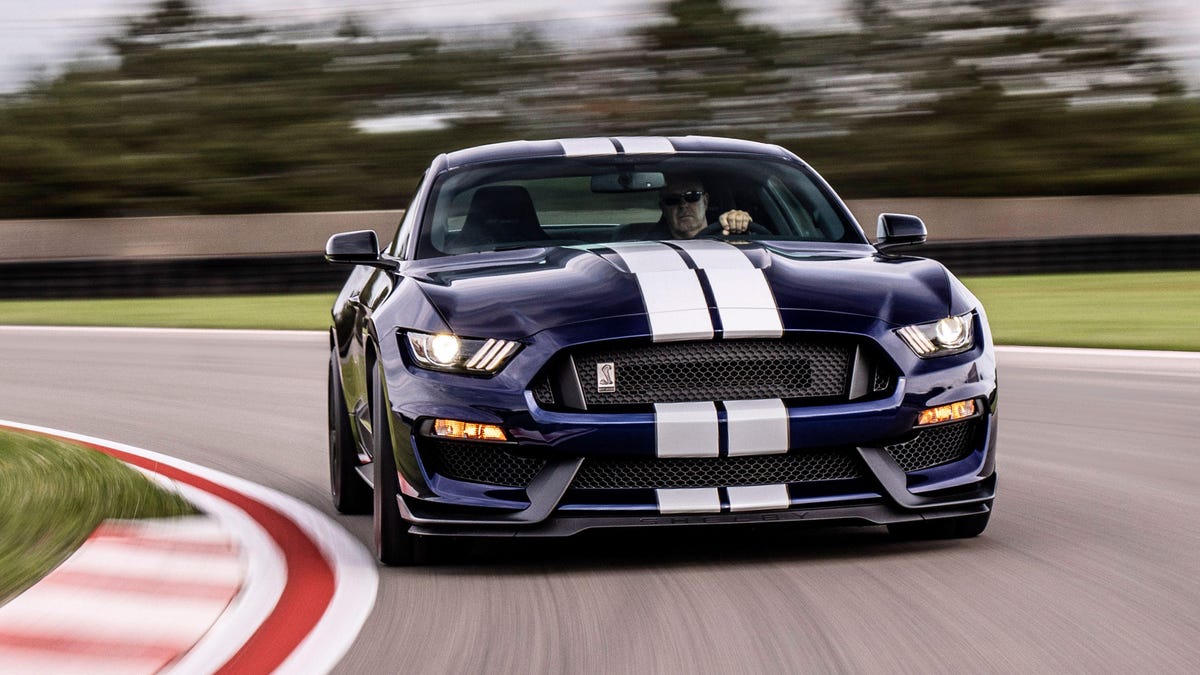 2019 Ford Shelby GT350 gets new tires, retuned suspension and aero - CNET