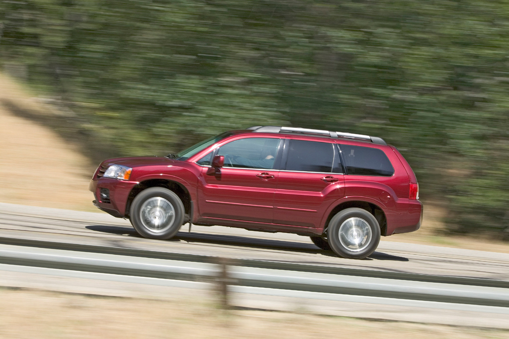 2004-11 Mitsubishi Endeavor | Consumer Guide Auto