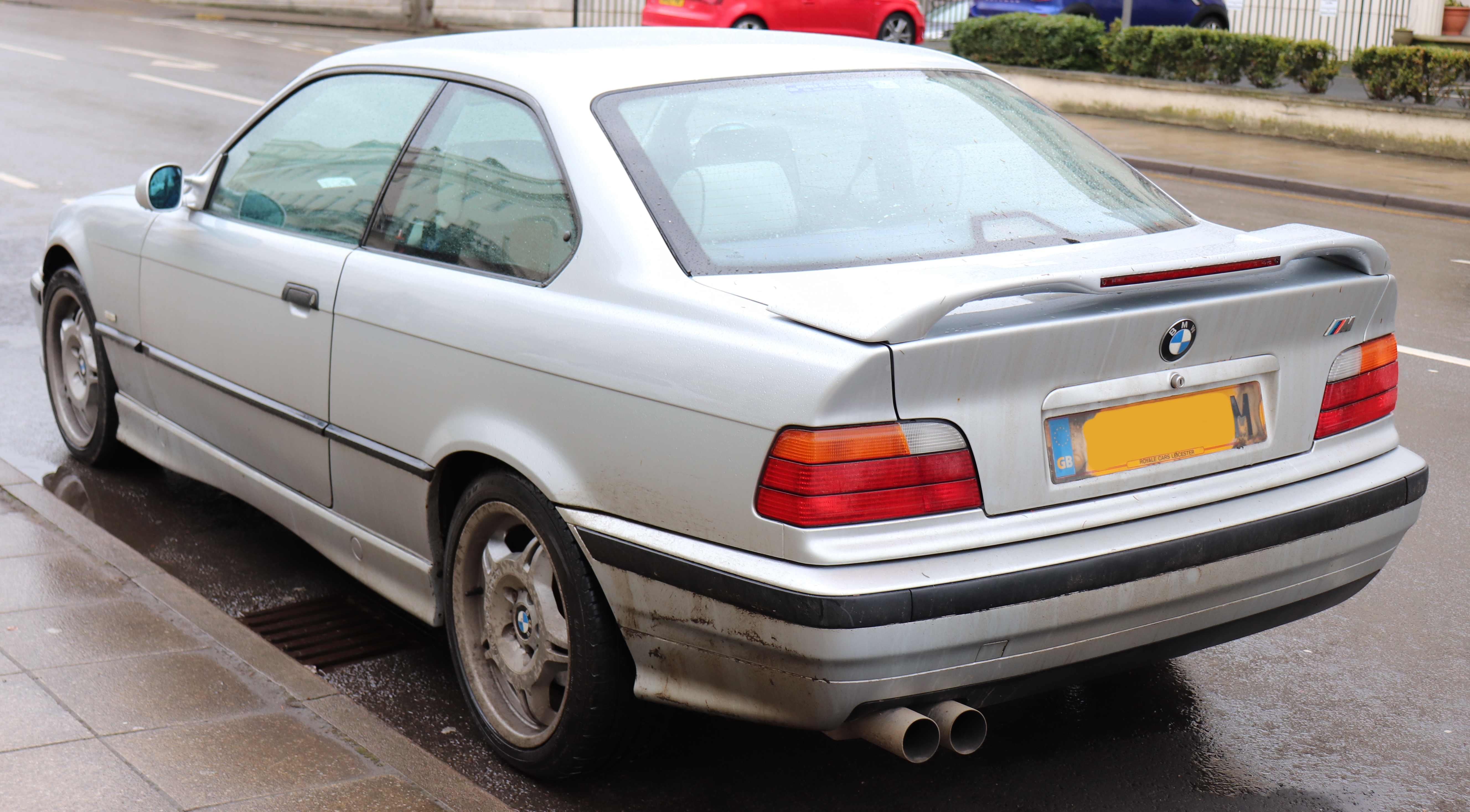 File:1998 BMW 323i 2.5 Rear.jpg - Wikimedia Commons