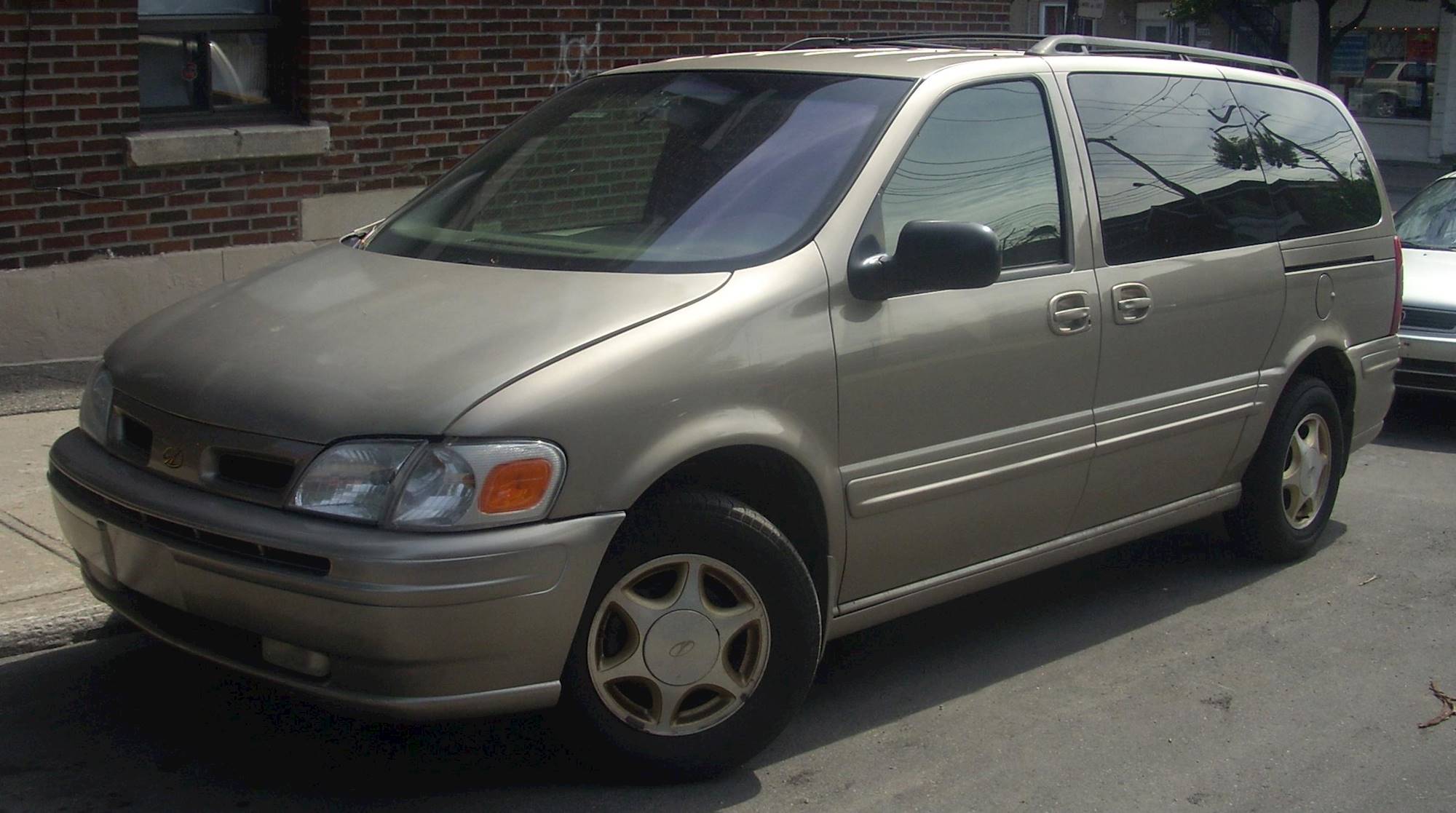 1997 Oldsmobile Silhouette GLS 3dr Extended Passenger Van 4-spd auto w/OD