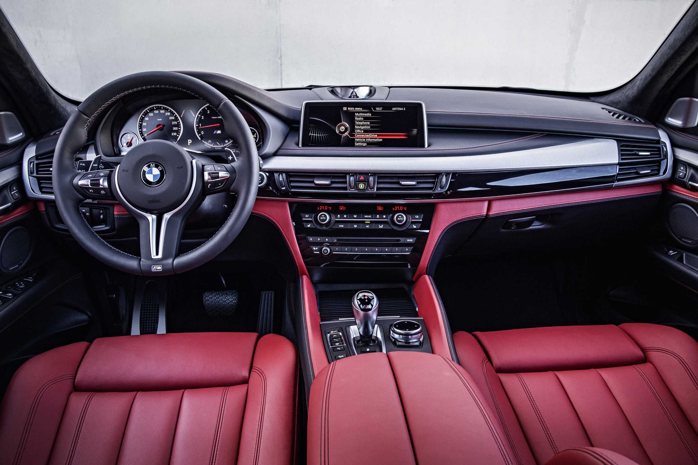 The new BMW X6 M. Interior.(10/2014)