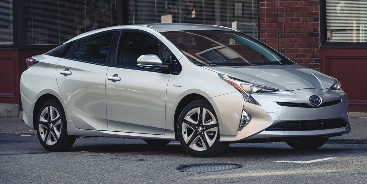 2017 Toyota Prius Review, Pricing, and Specs