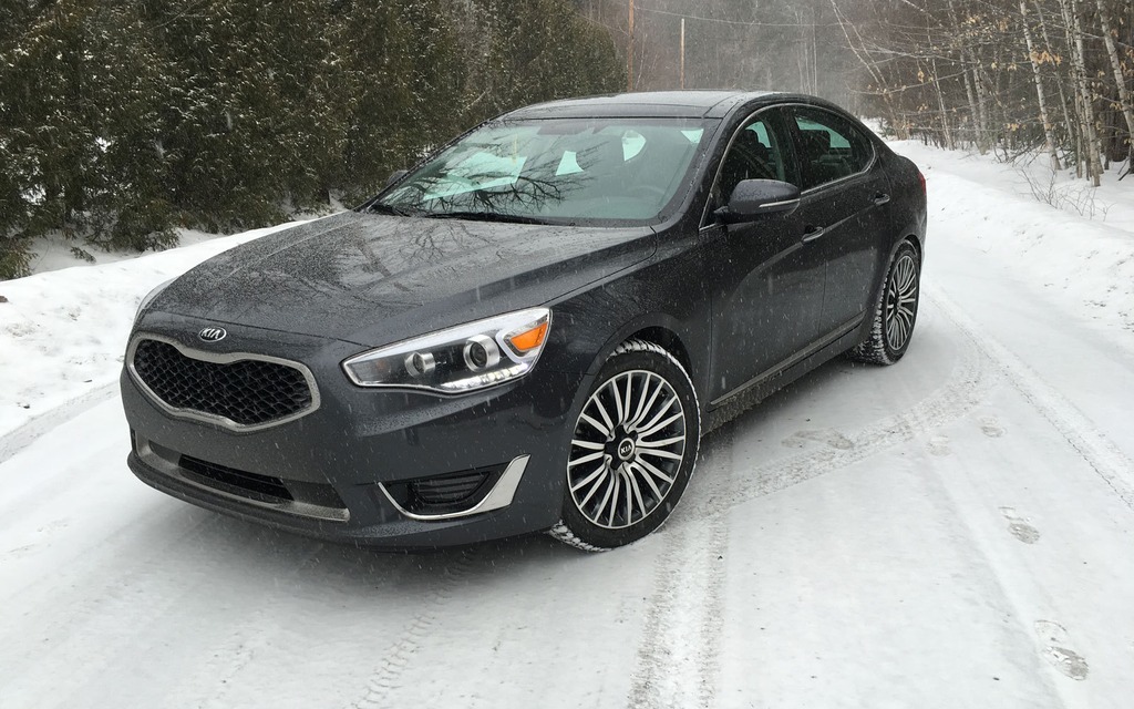 2016 Kia Cadenza: Practical, Affordable Luxury - The Car Guide